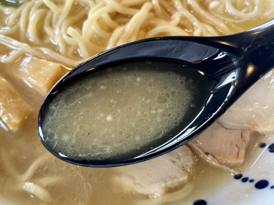 麺や五郎のスープ
