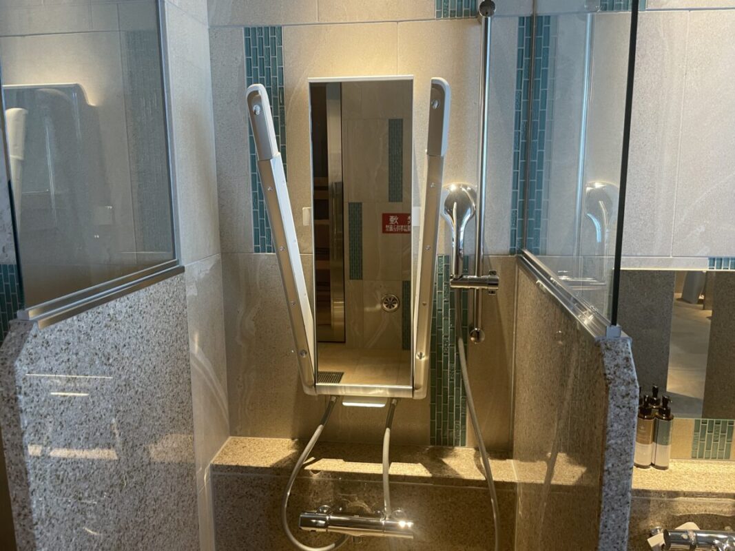 カンデオホテルズ宇都宮の全身シャワー