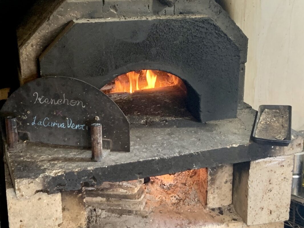ラ・クルヴァ・ヴェンティ20のピザ窯