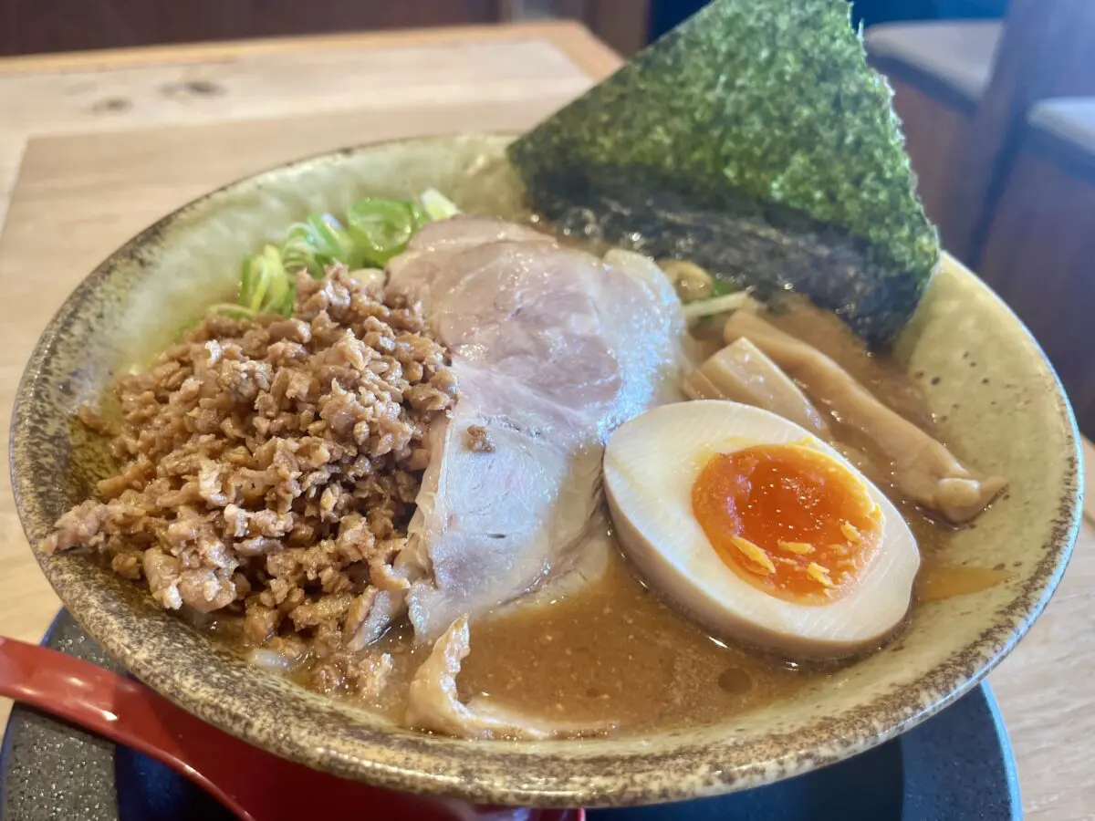 純米味噌らーめん みそら堂 | ガツンと香り高い旨味たっぷり味噌
