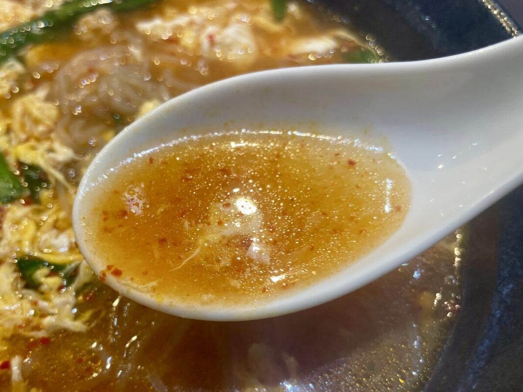 麺屋辛麺輪宇都宮のスープ