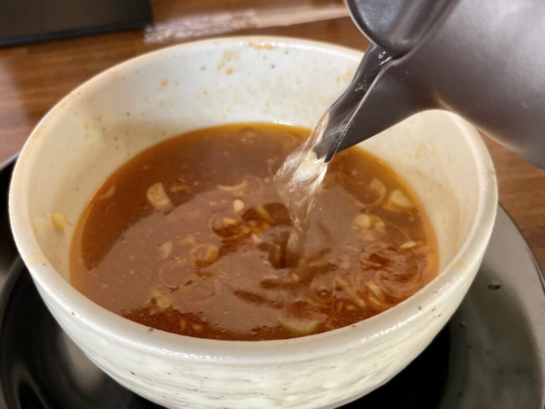 自家製麺オオモリ製作所宇都宮南店の割スープ