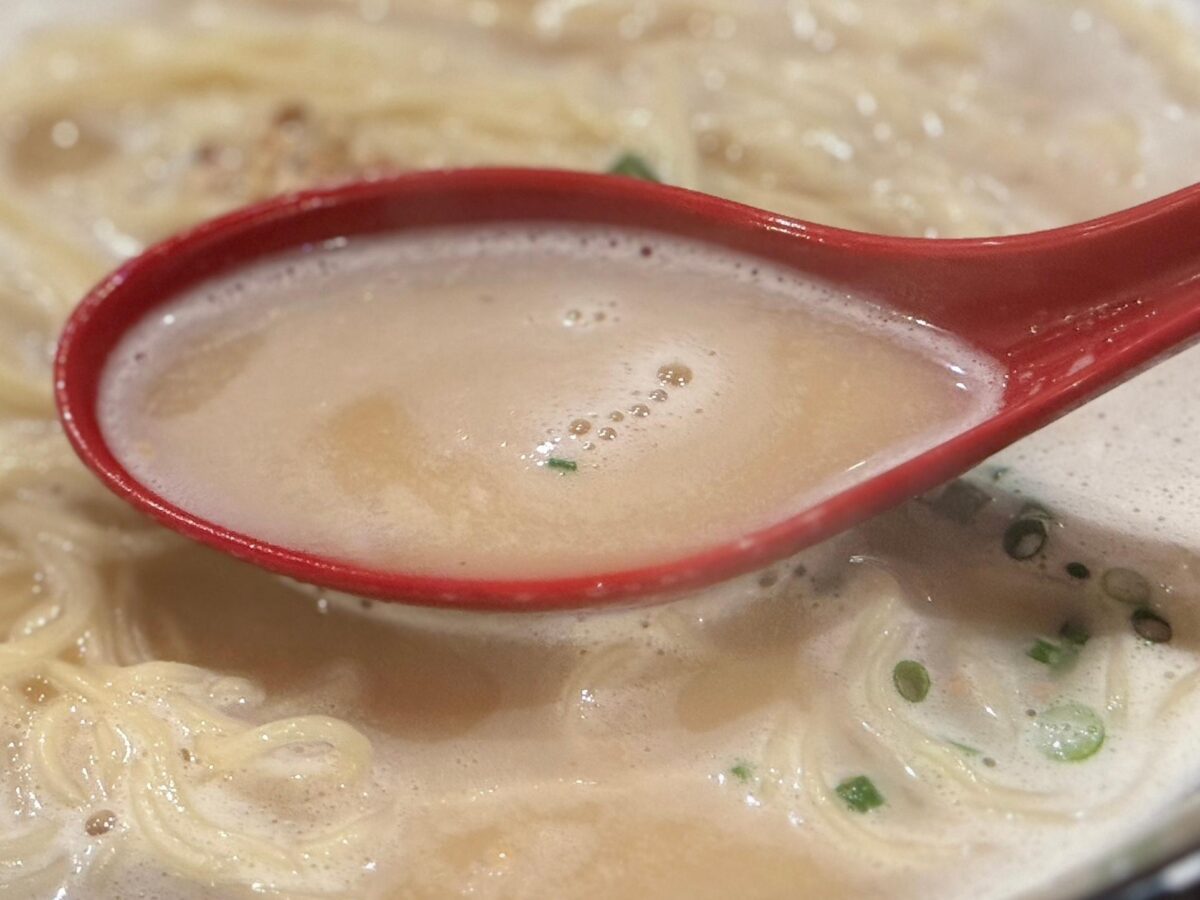 ワンコイン500円で本格ラーメン!市役所前に麺家 豚伍00通(とんこつ)がオープン 写真2